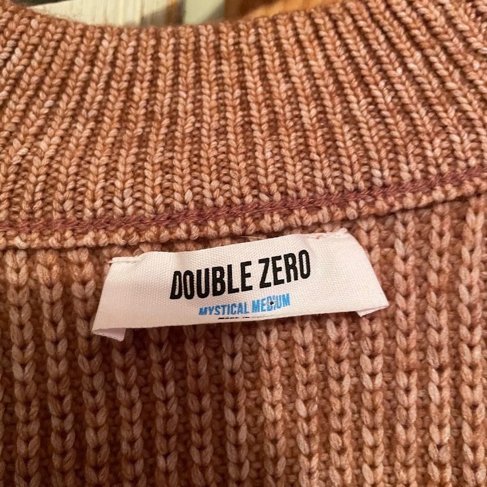 sweater - Picture 3 of 3